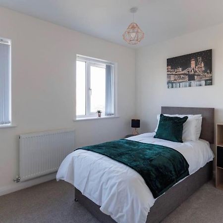 Luxury 3-Bedroom, 2-Bathroom Home Sleeps 7 People Liverpool Exteriör bild
