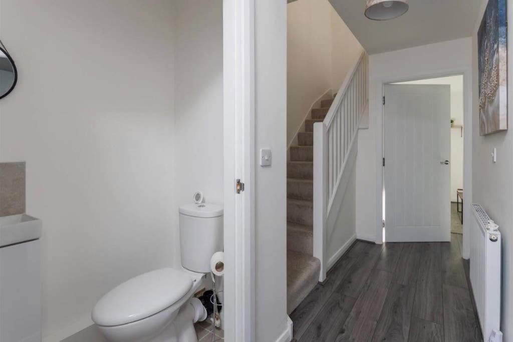 Luxury 3-Bedroom, 2-Bathroom Home Sleeps 7 People Liverpool Exteriör bild