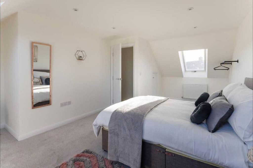 Luxury 3-Bedroom, 2-Bathroom Home Sleeps 7 People Liverpool Exteriör bild