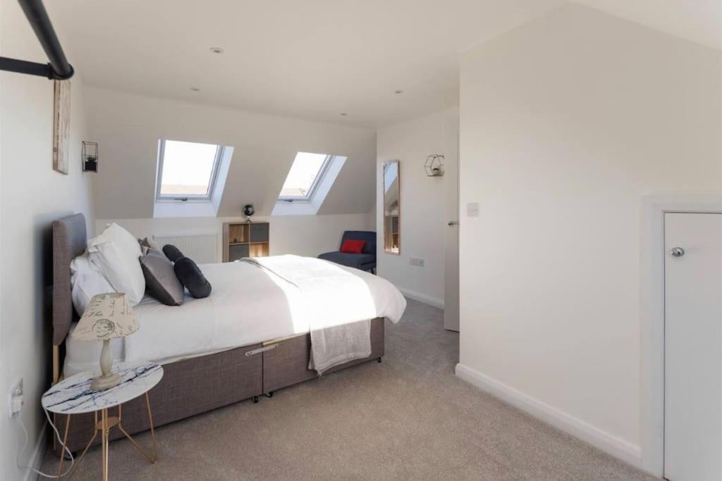Luxury 3-Bedroom, 2-Bathroom Home Sleeps 7 People Liverpool Exteriör bild